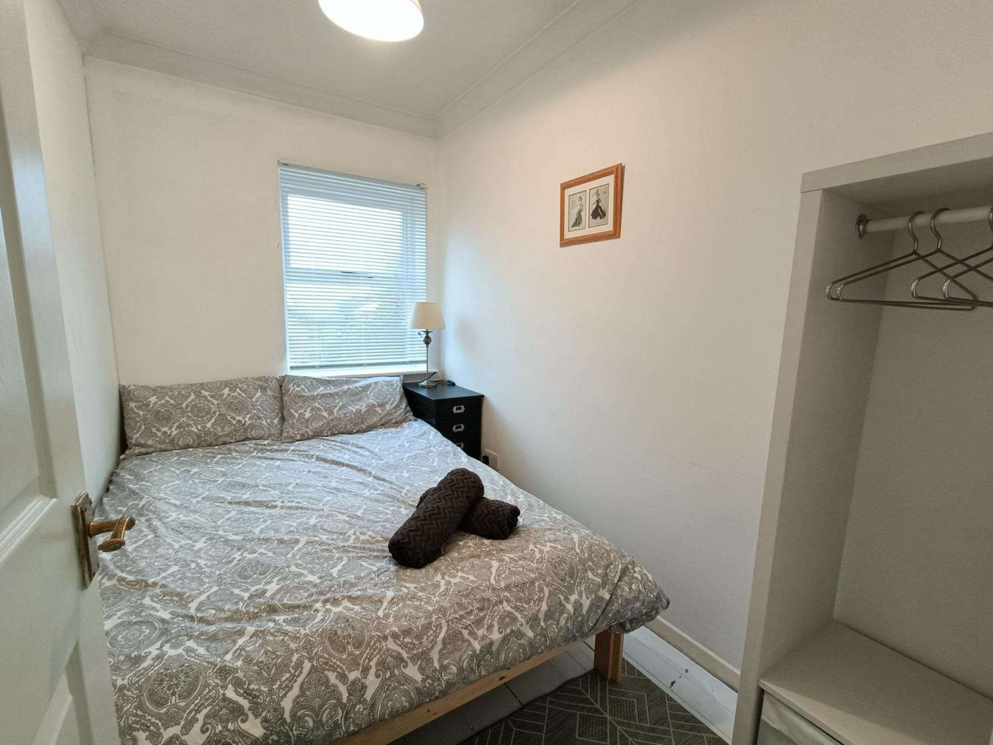 2 Bed Functional House Close To Manor Park Train Station London Eksteriør billede